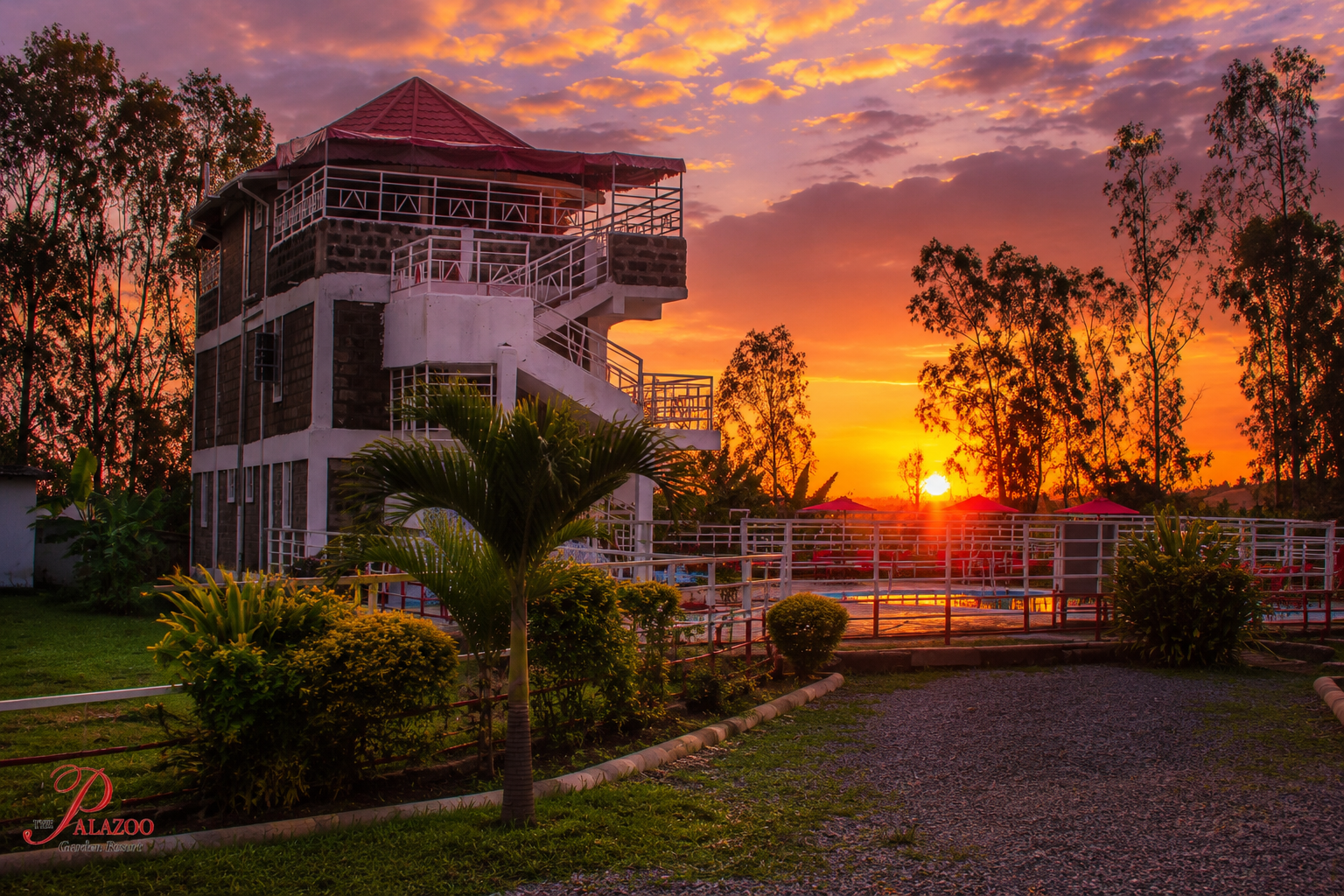 Evening sky fading beyond Palazoo
